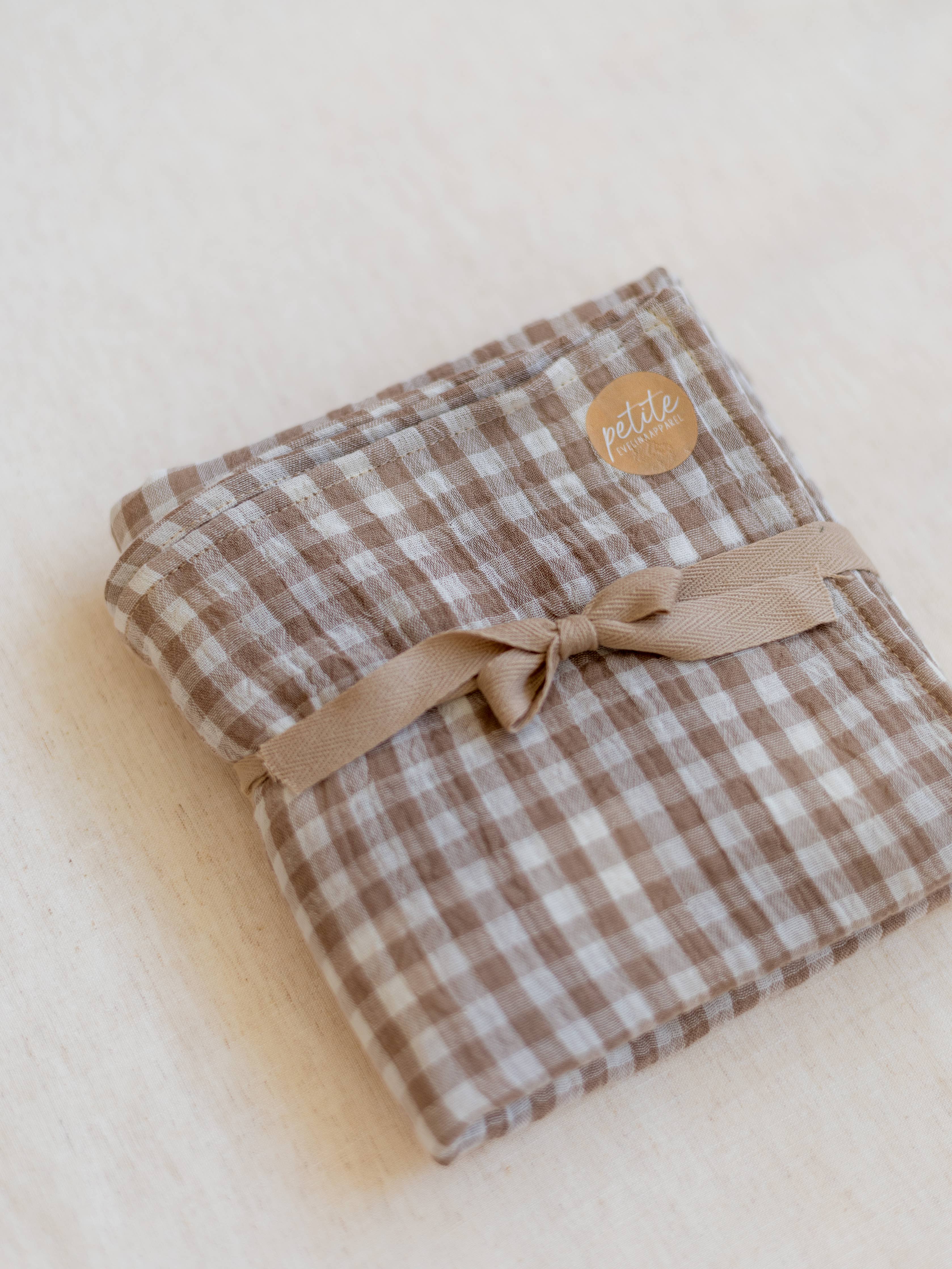 Baby Swaddle / Taupe checkers: Large