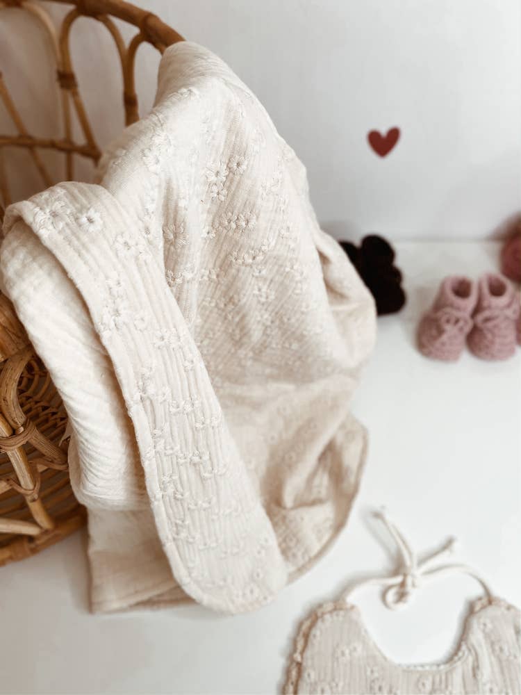 Muslin Baby blanket / Embroidered flowers Ecru: Ecru / Large